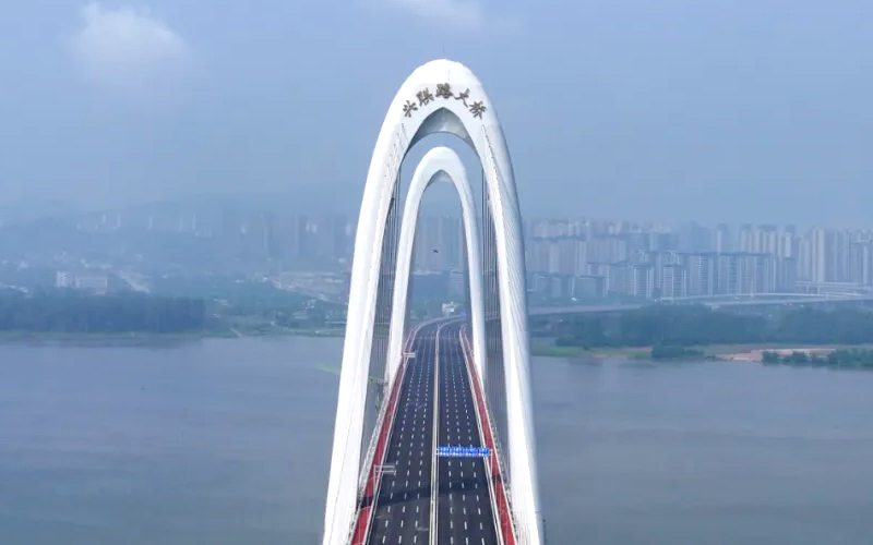 長沙興聯(lián)路大橋通車：德謙新材橋梁防腐涂料護航“湘江繡月”